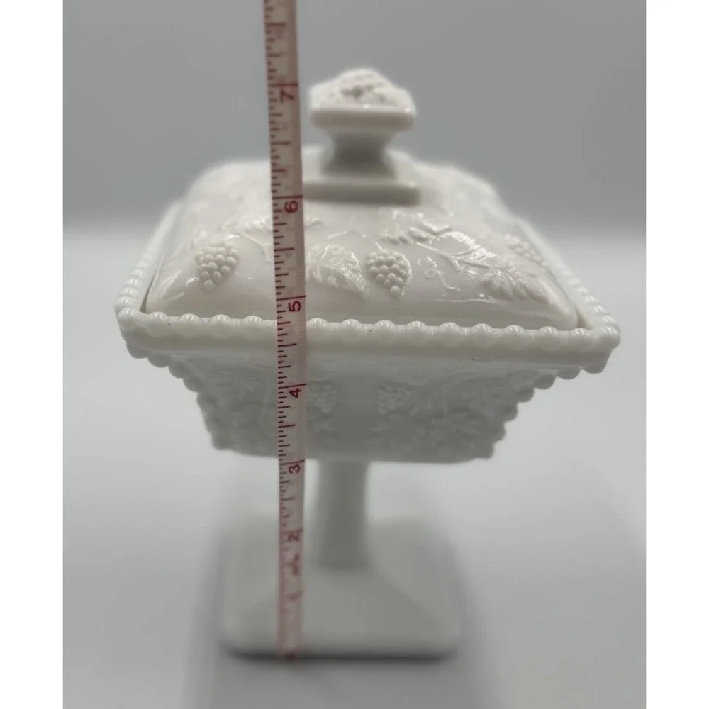 Westmoreland Milk Glass Dish‎ Lidded Compote Candy Wedding Box Panels Grapes